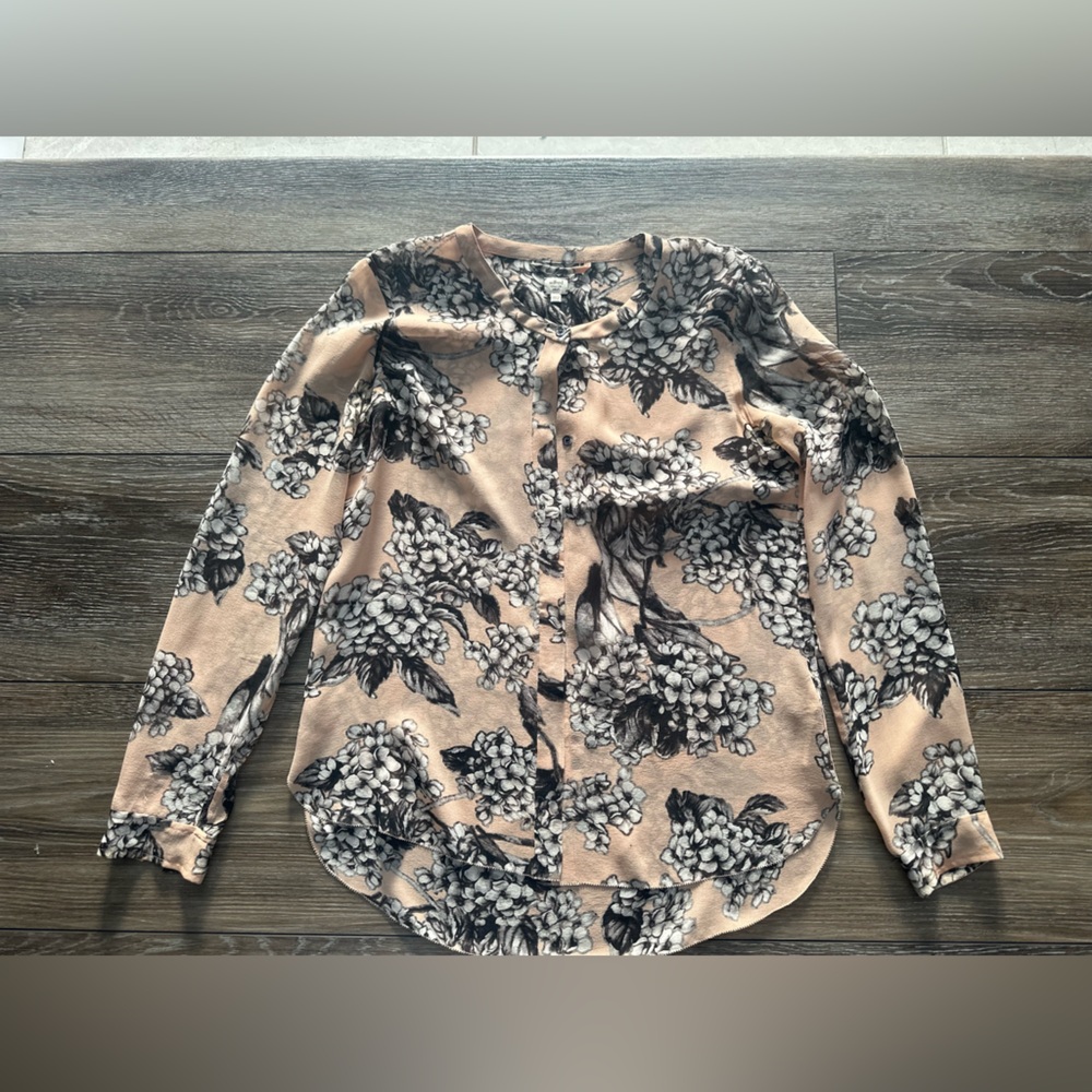 Wilfred 100% silk  Long Sleeve Blouse/ woman size S ✨Host Pick - Picture 2 of 10